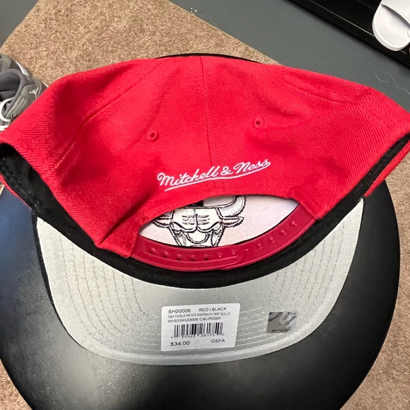 Chicago bulls snap back pre- loved worn 1X super clean - Picture 3 of 6